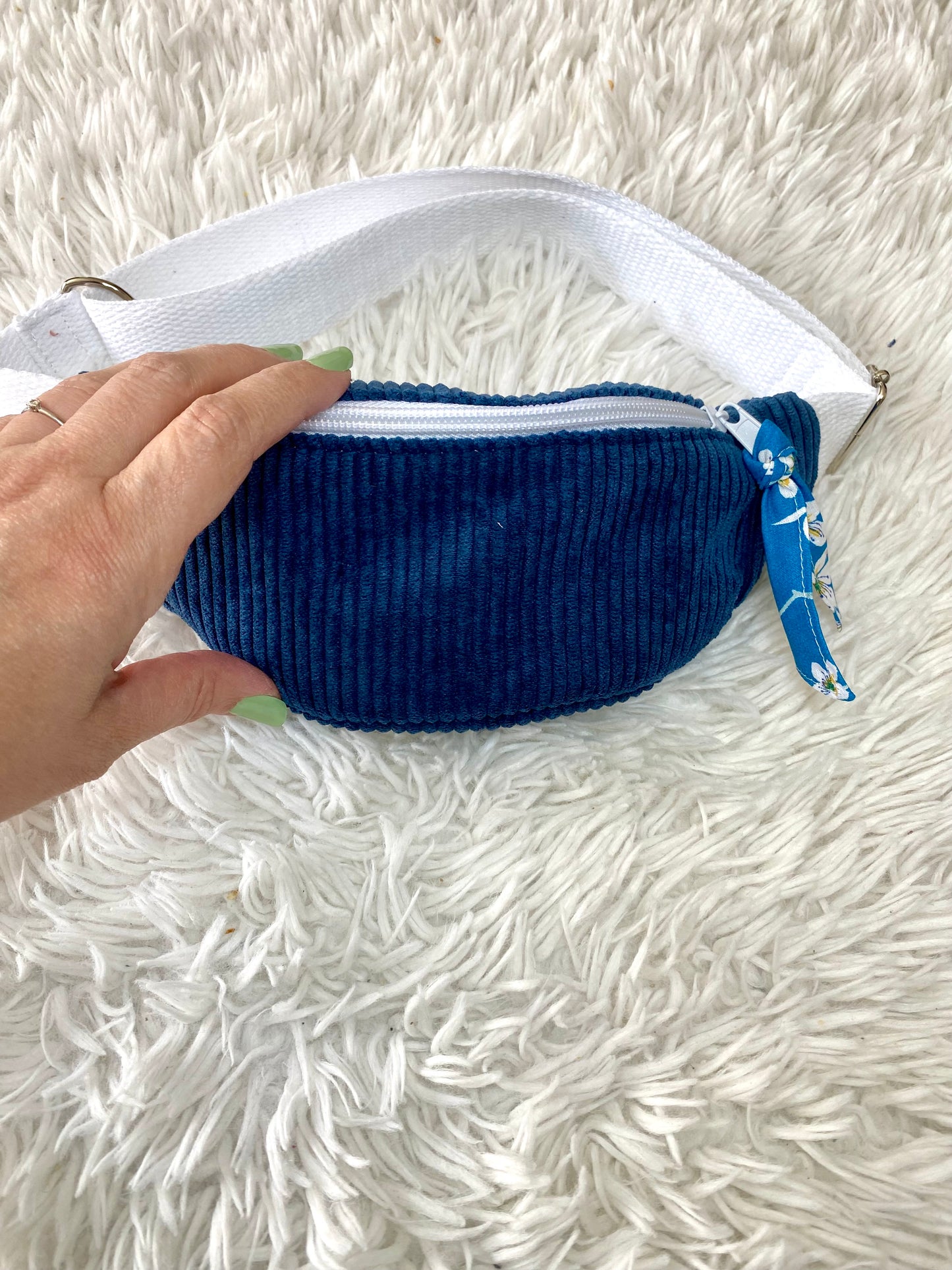Sac banane enfant velours côtelé marine