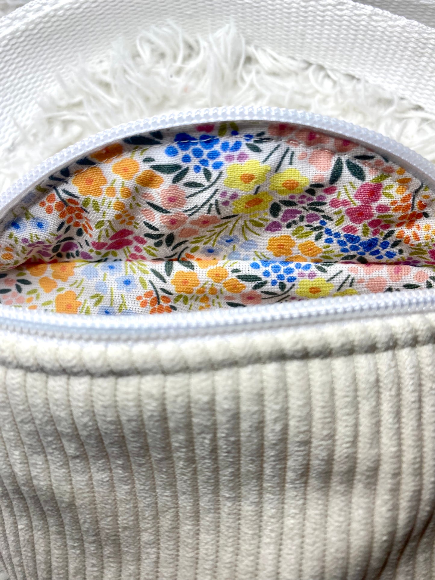 Sac banane enfant velours côtelé blanc cassé