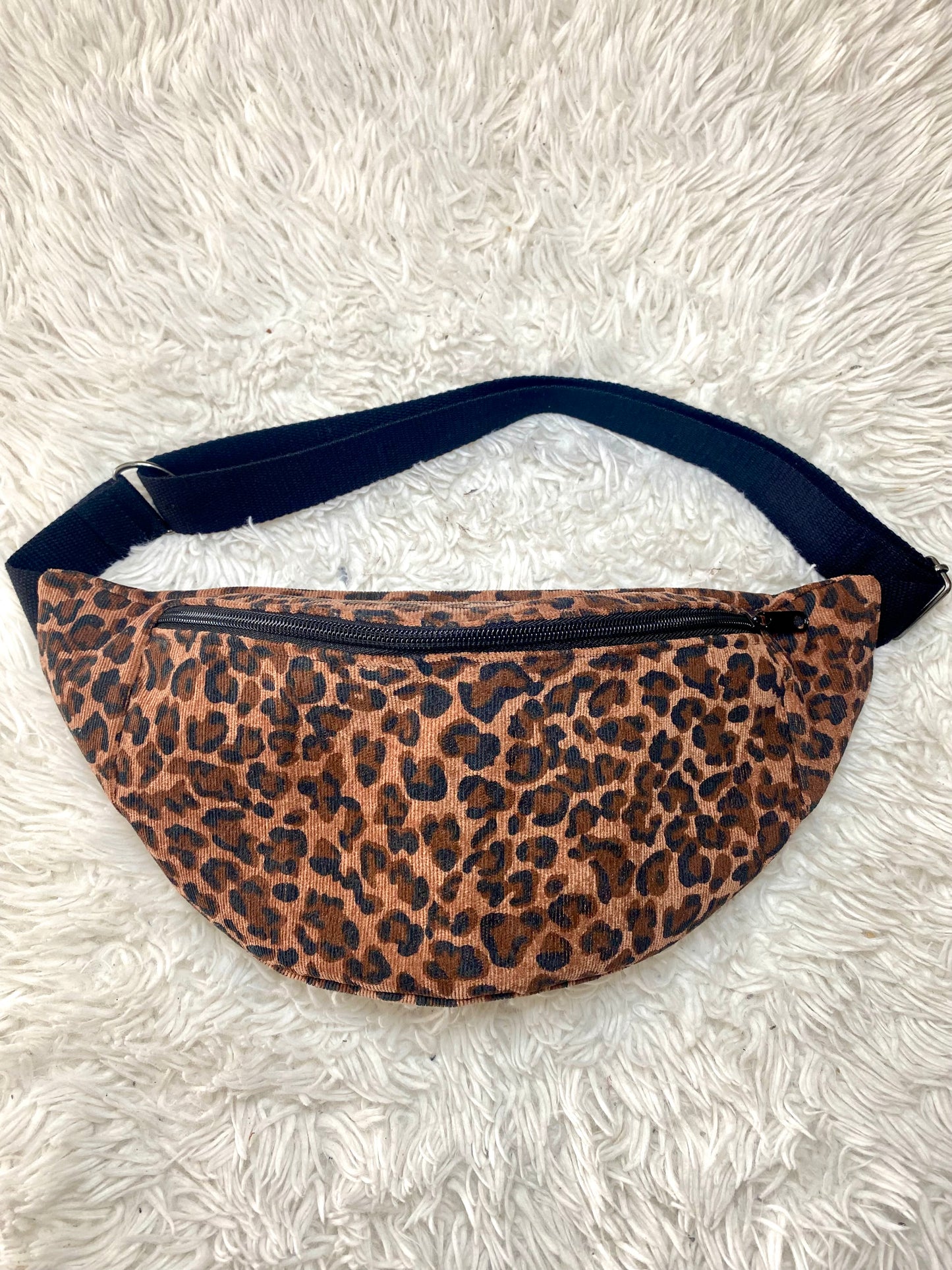 Sac banane velours milleraies léopard