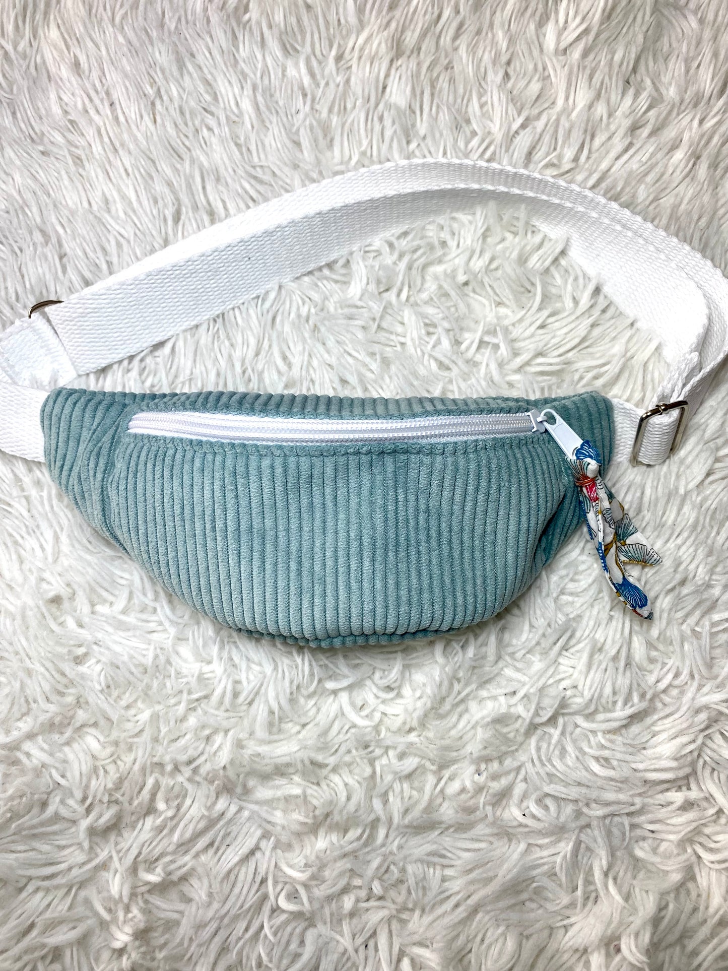 Sac banane enfant velours côtelé bleu ciel