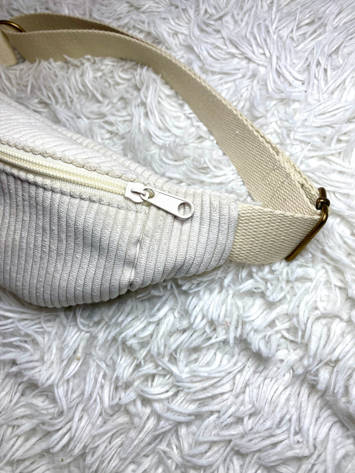 Sac banane enfant velours côtelé blanc cassé