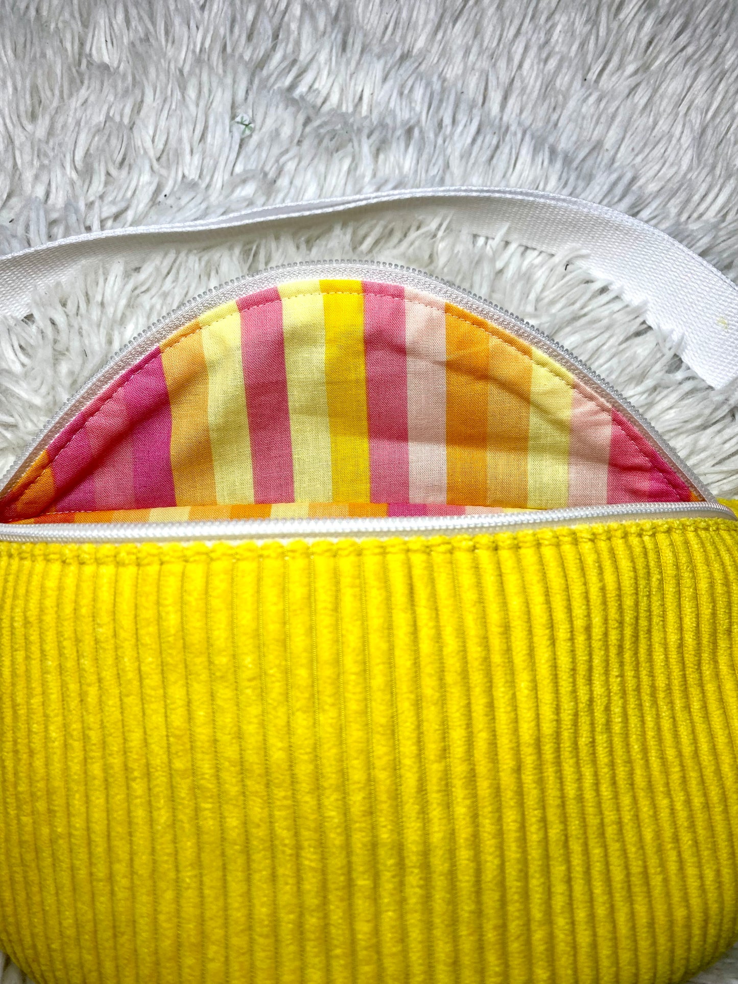 Sac banane velours côtelé jaune citron