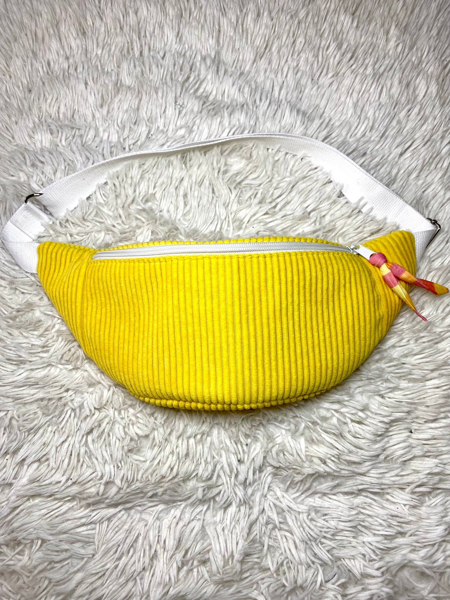 Sac banane velours côtelé jaune citron