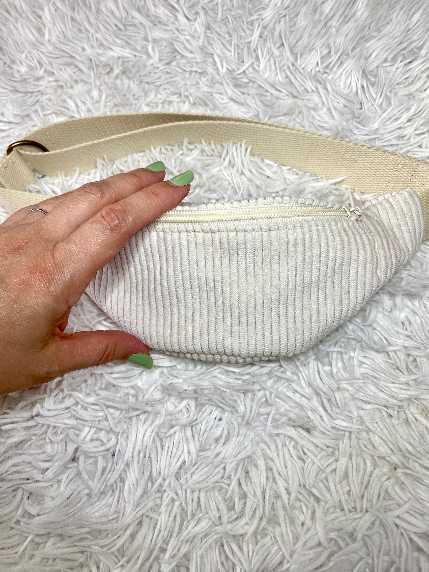 Sac banane enfant velours côtelé blanc cassé
