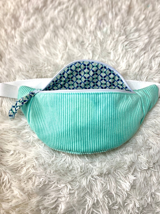 Sac banane velours côtelé vert menthe
