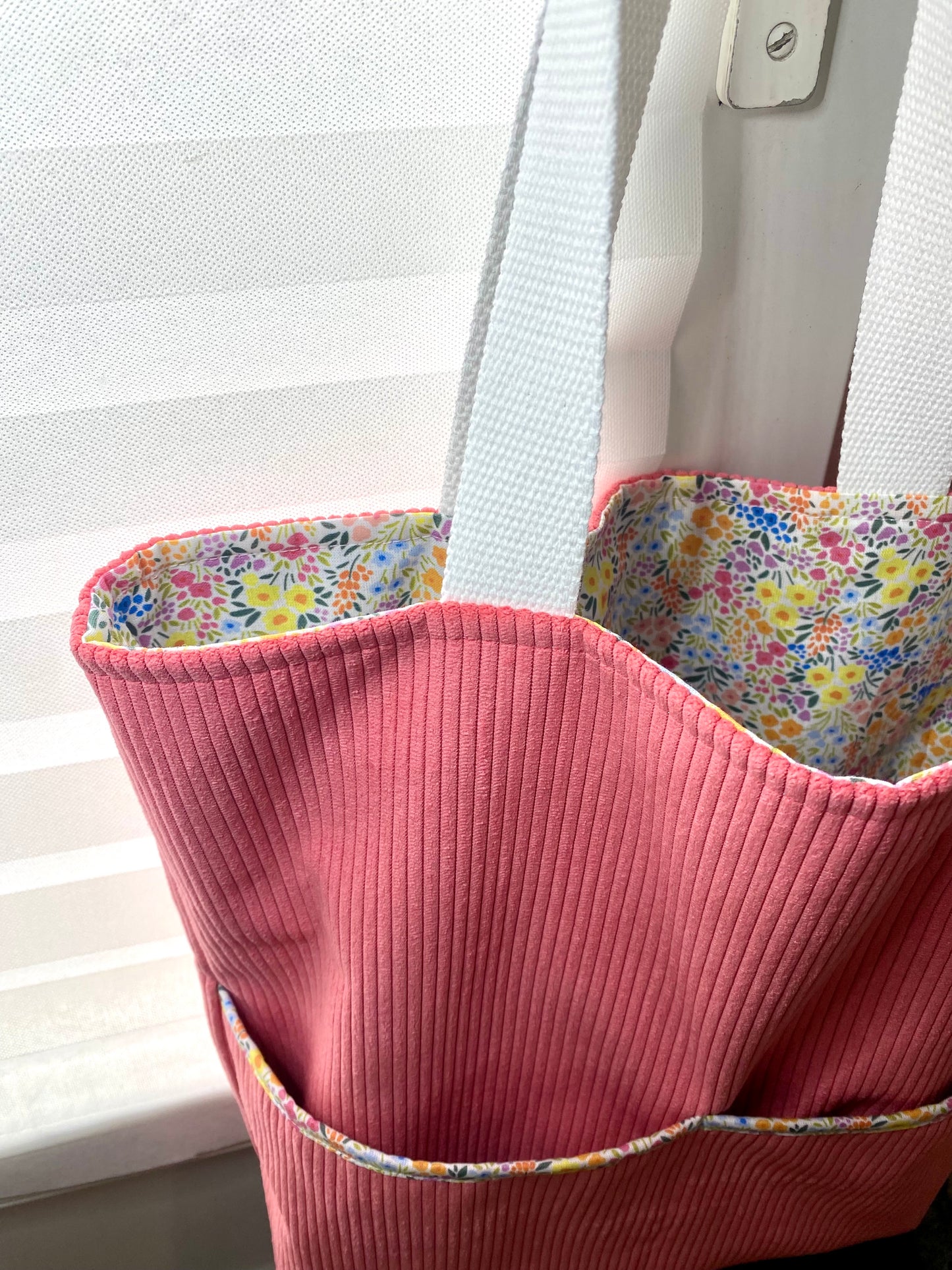 Tote bag velours côtelé rose bonbon