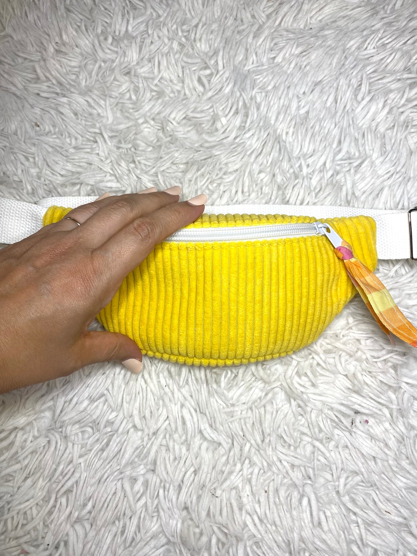Sac banane enfant velours côtelé jaune citron
